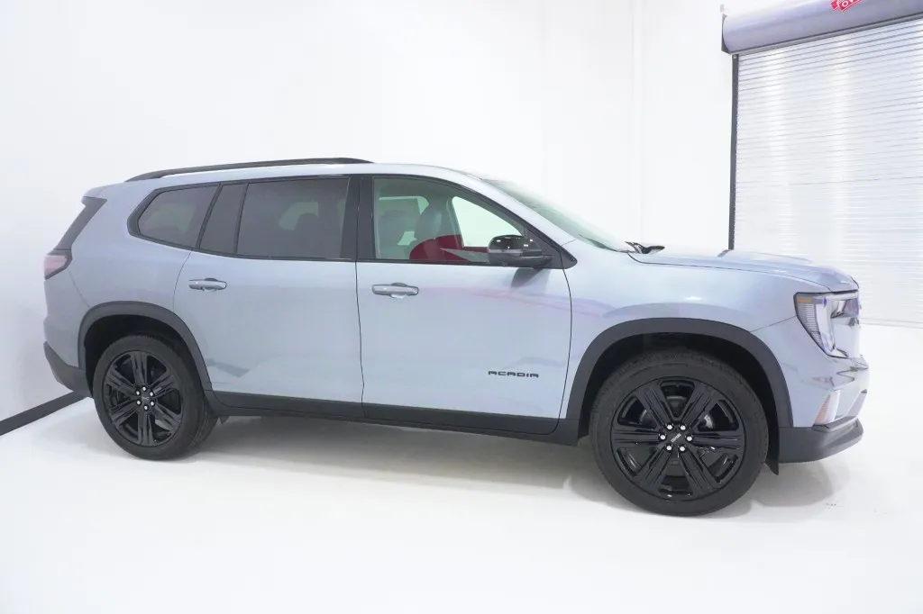2027 GMC Acadia FWD Elevation