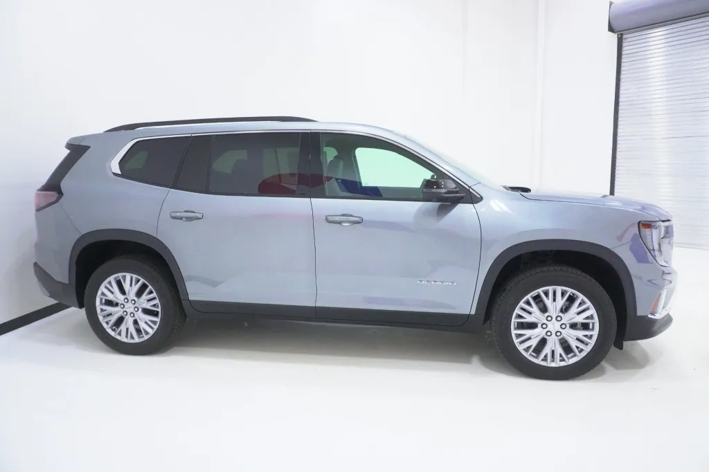 2027 GMC Acadia FWD Elevation