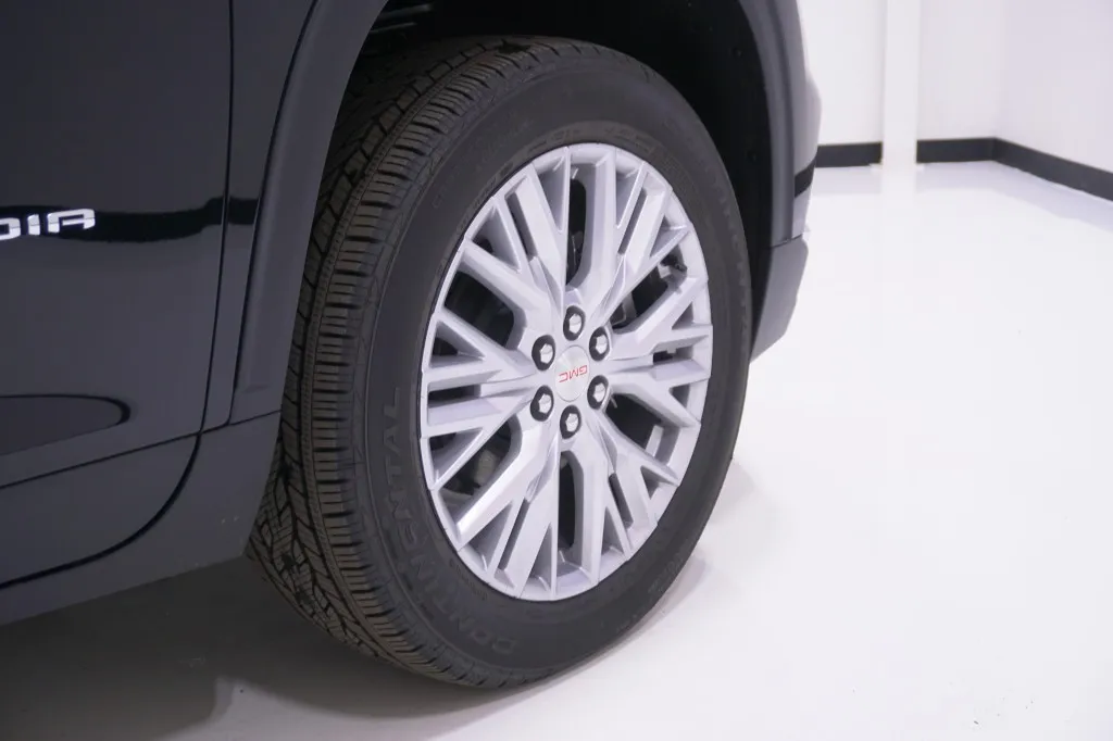 2026 GMC Acadia FWD Elevation