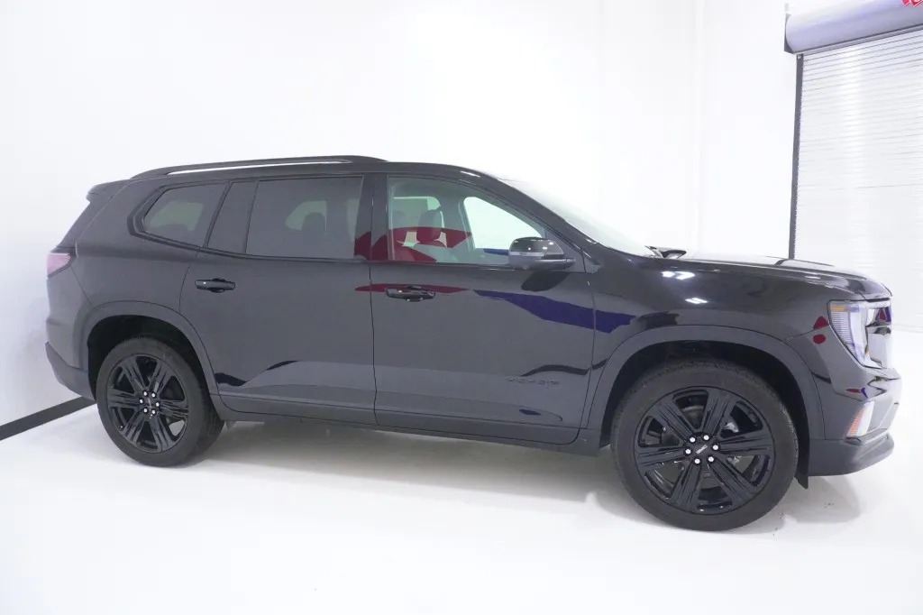 2027 GMC Acadia FWD Elevation