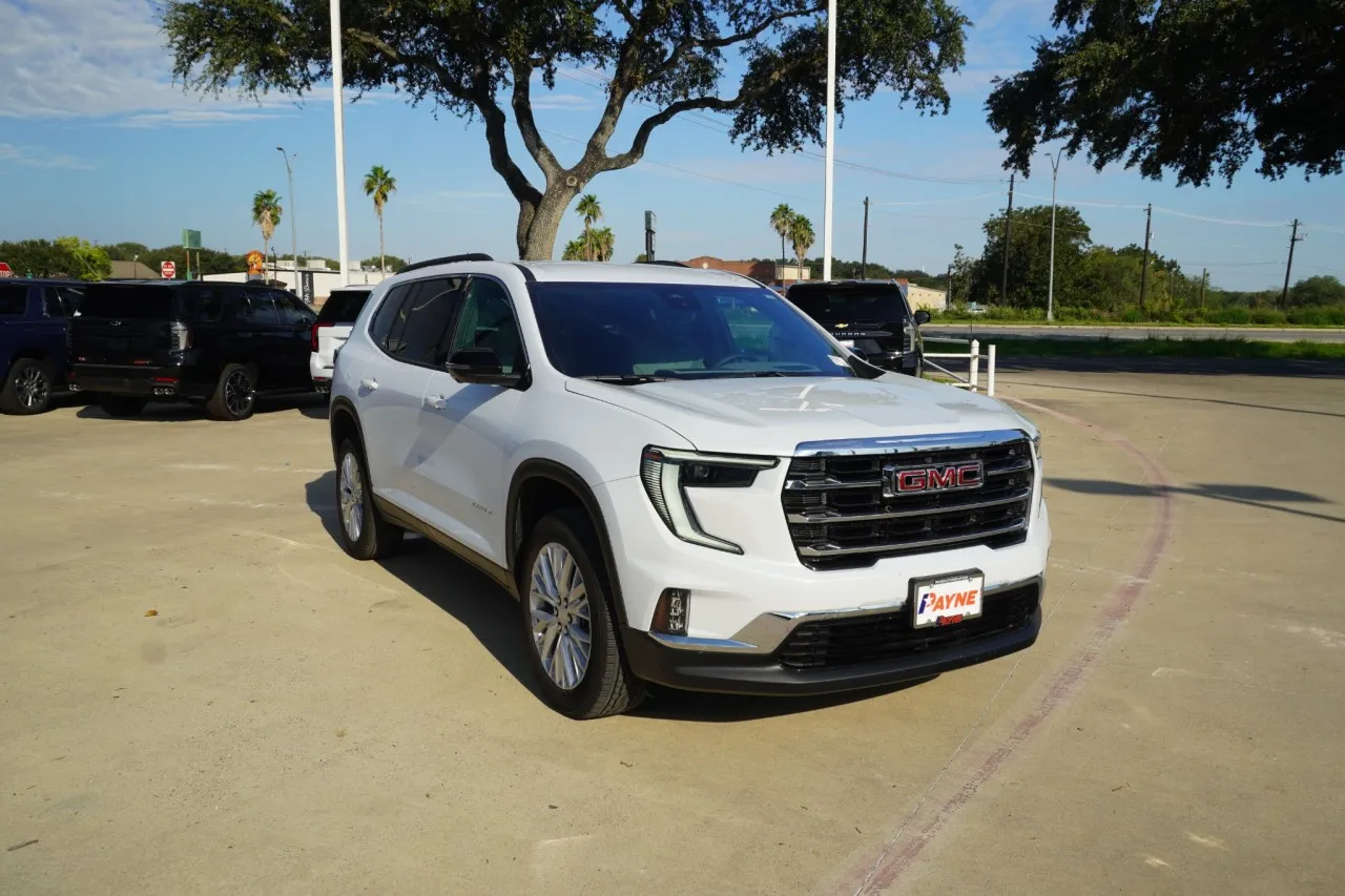 2027 GMC Acadia FWD Elevation