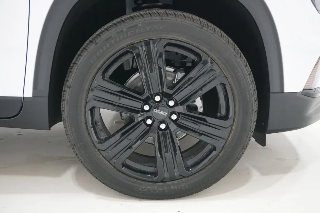 2026 GMC Acadia FWD Elevation