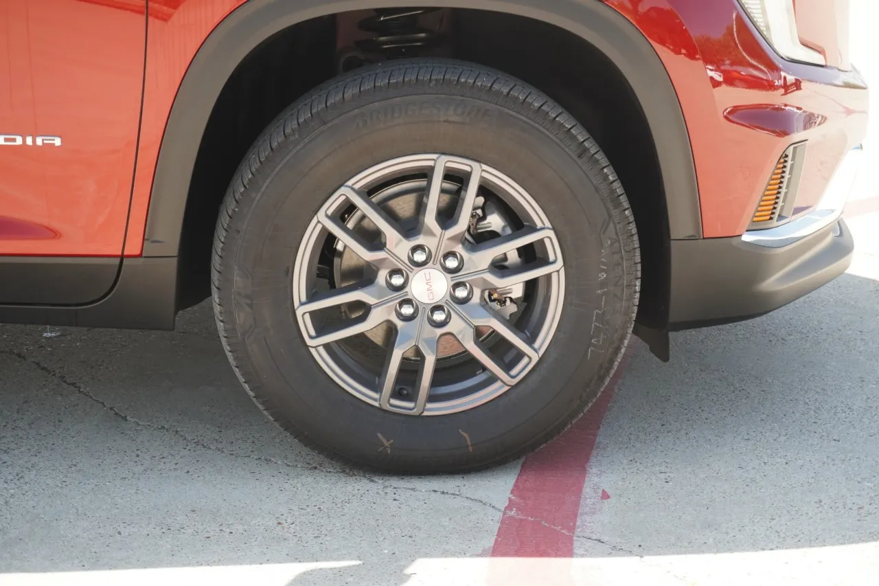 2026 GMC Acadia FWD Elevation