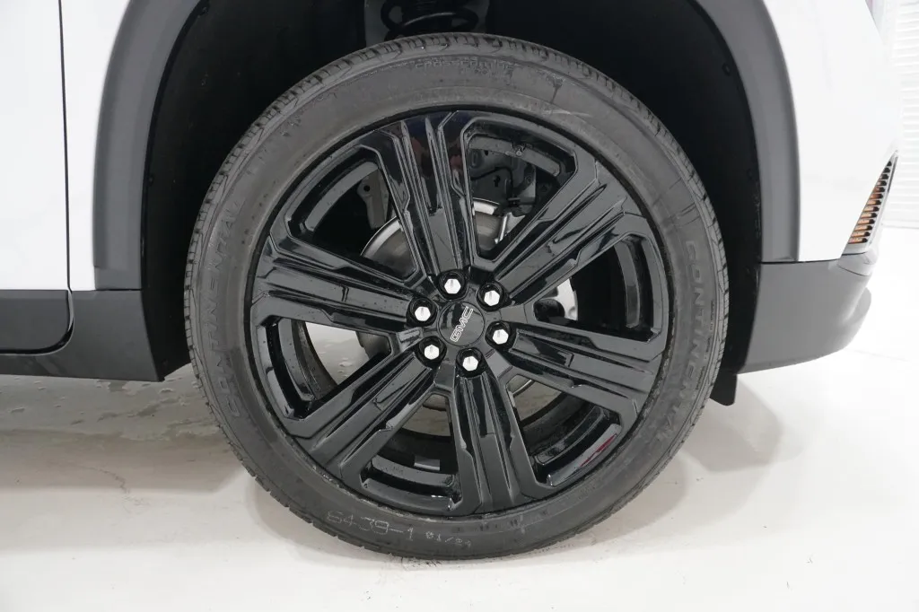 2026 GMC Acadia FWD Elevation