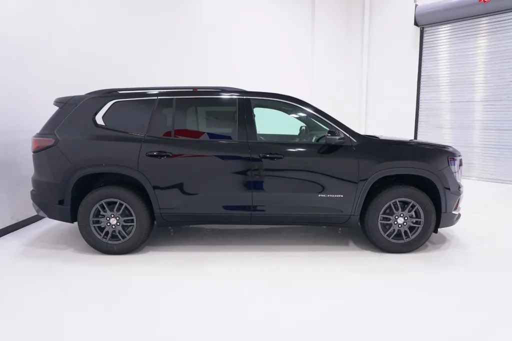 2026 GMC Acadia FWD Elevation
