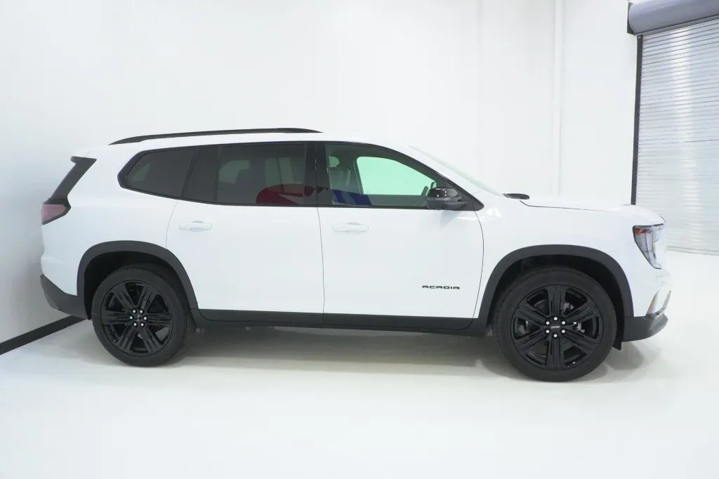 2026 GMC Acadia FWD Elevation
