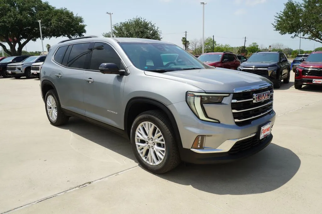 2025 GMC Acadia Elevation