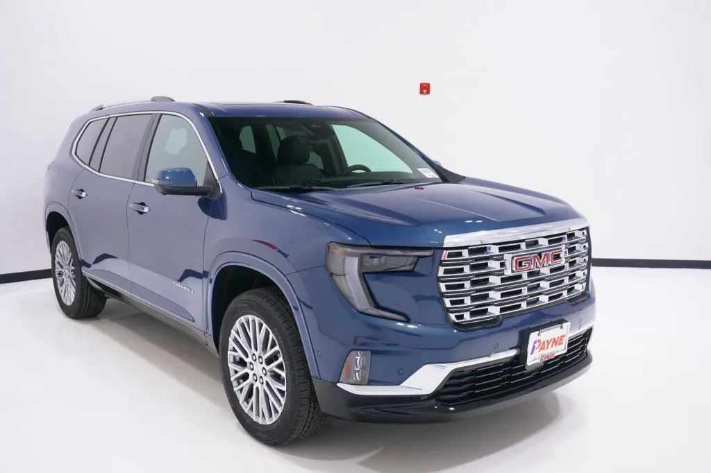 2026 GMC Acadia FWD Denali