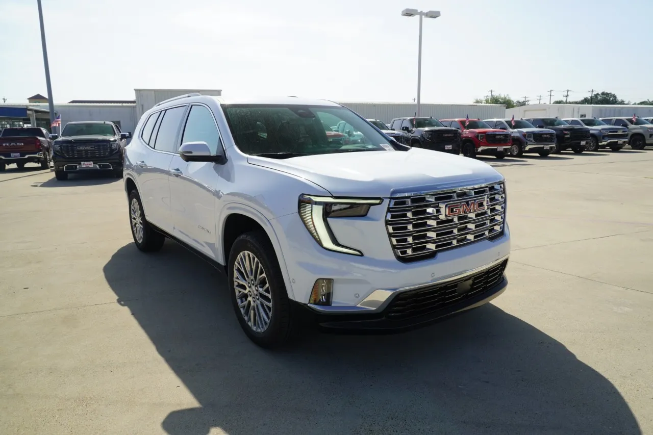 2026 GMC Acadia FWD Denali