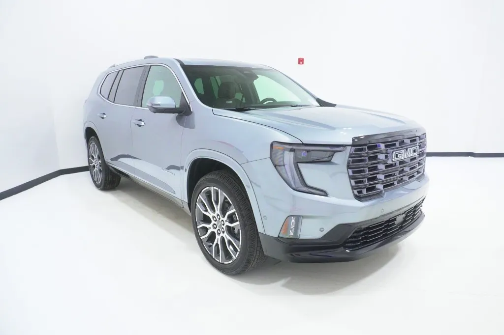 2027 GMC Acadia FWD Denali Ultimate
