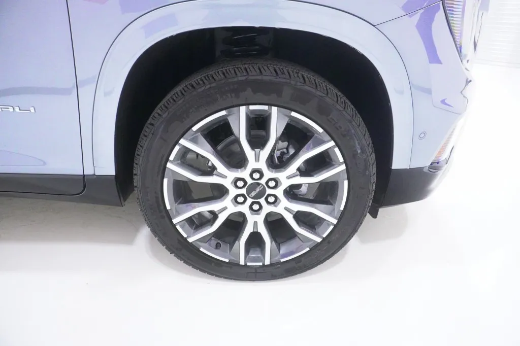 2027 GMC Acadia FWD Denali Ultimate