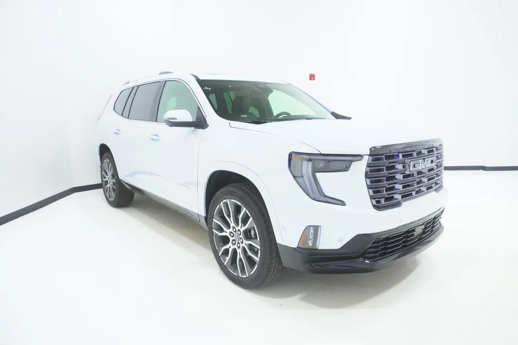 2027 GMC Acadia FWD Denali Ultimate