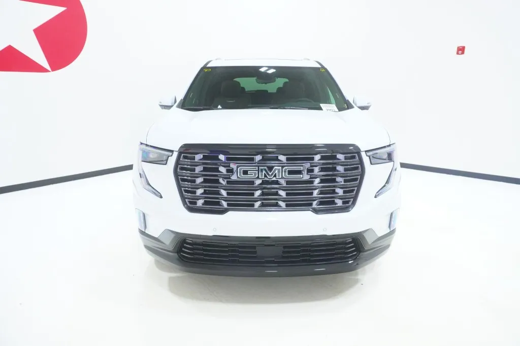 2027 GMC Acadia FWD Denali Ultimate