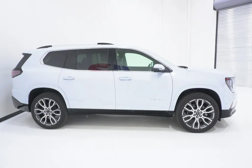 2026 GMC Acadia AWD Denali Ultimate