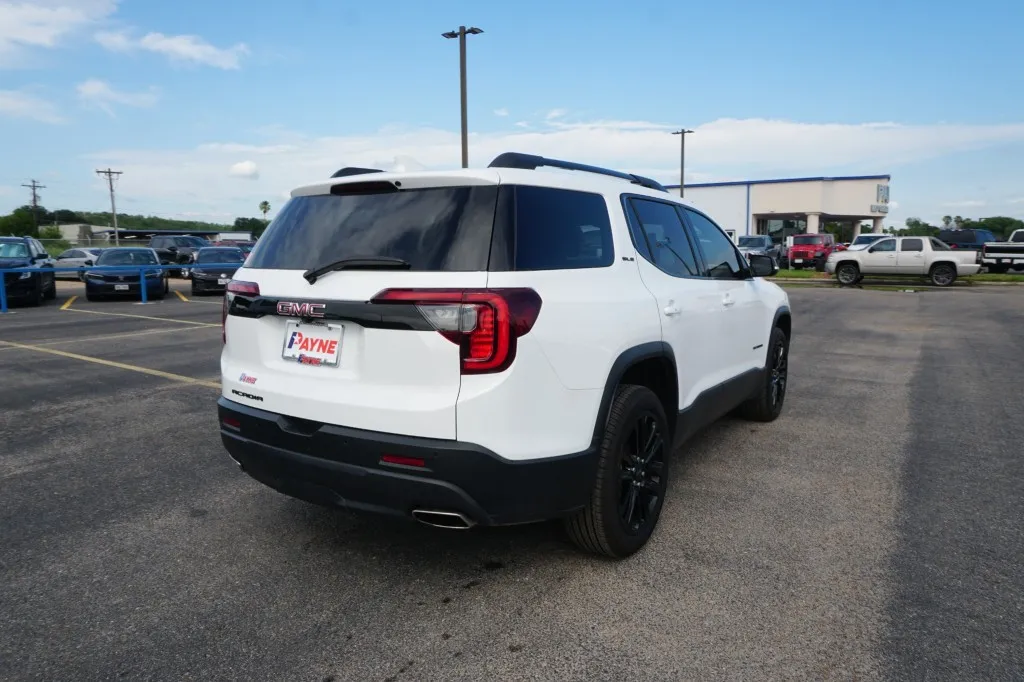2023 GMC Acadia SLE