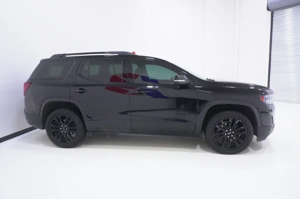 2022 GMC Acadia SLE