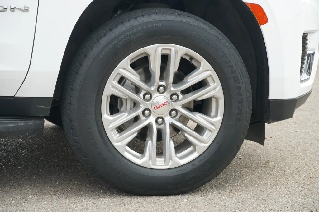 2024 GMC Yukon XL SLE