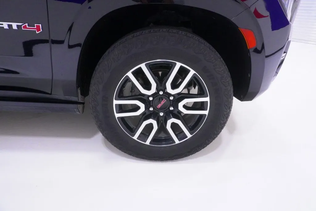 2024 GMC Yukon AT4