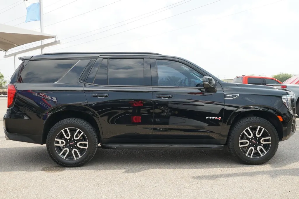 2023 GMC Yukon AT4