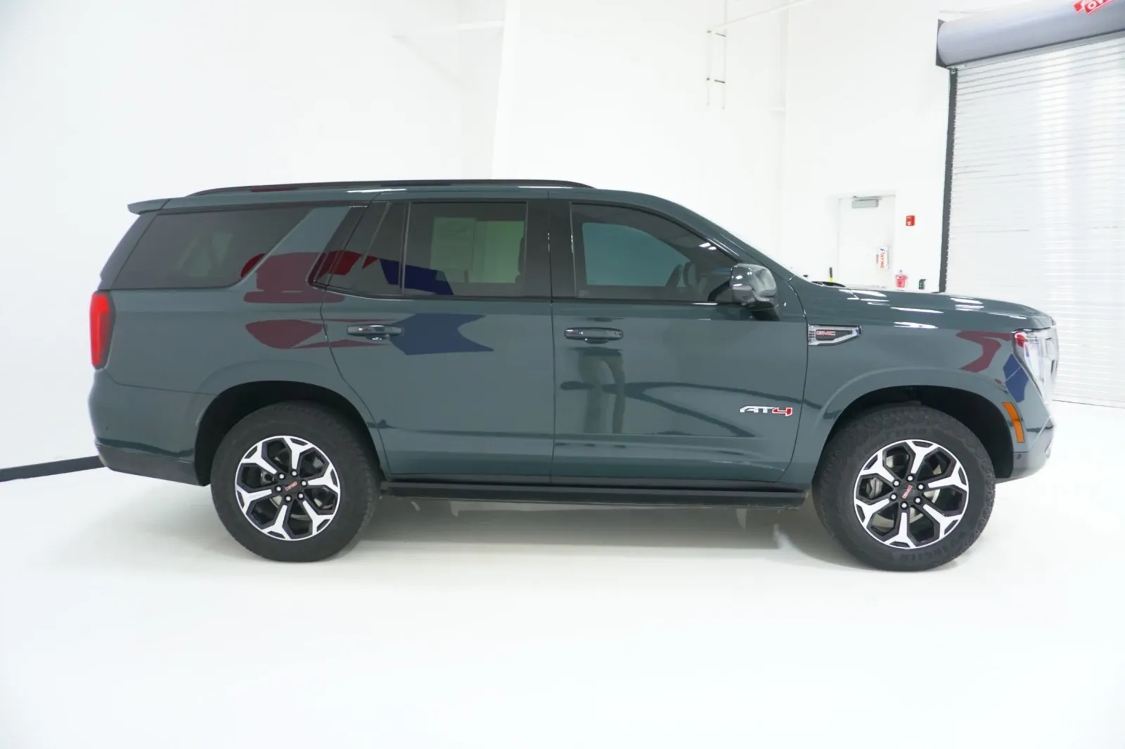 2025 GMC Yukon AT4