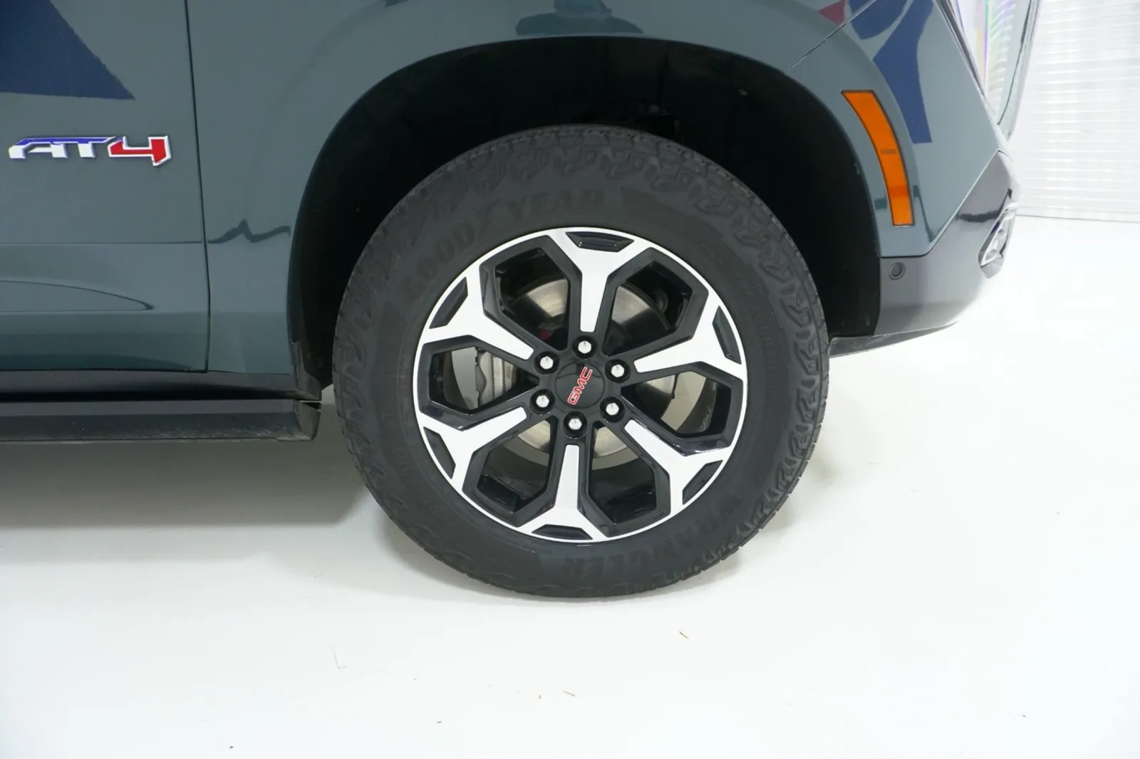 2025 GMC Yukon AT4