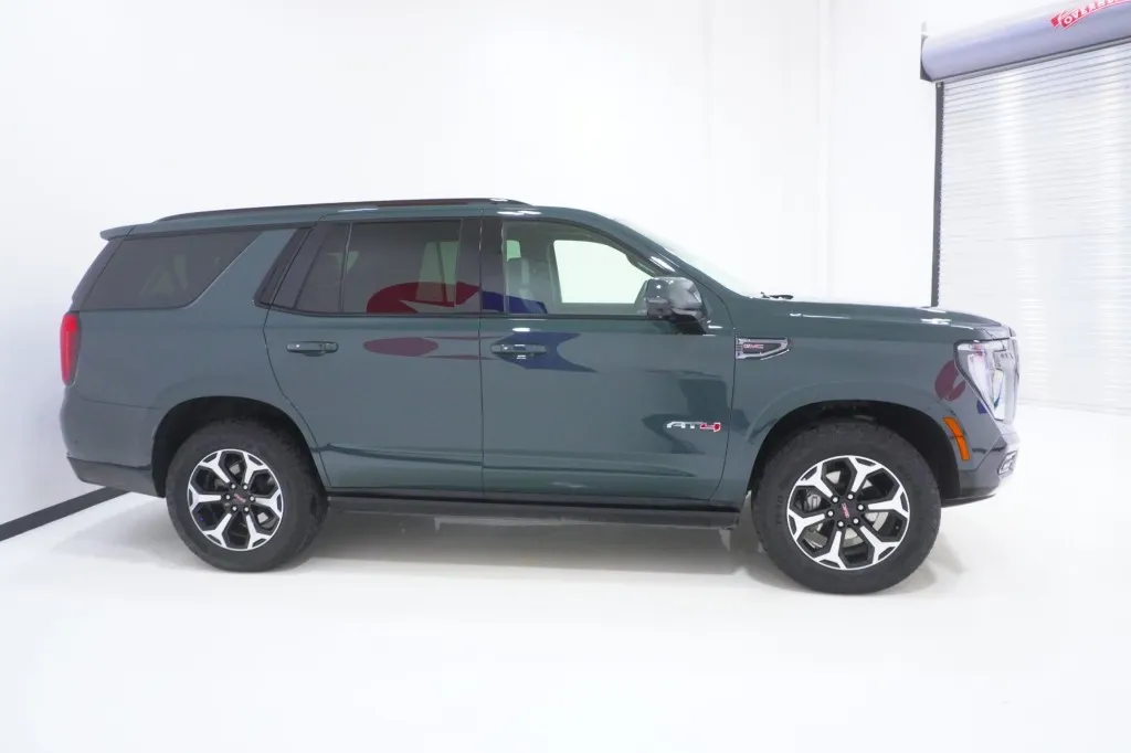 2025 GMC Yukon AT4