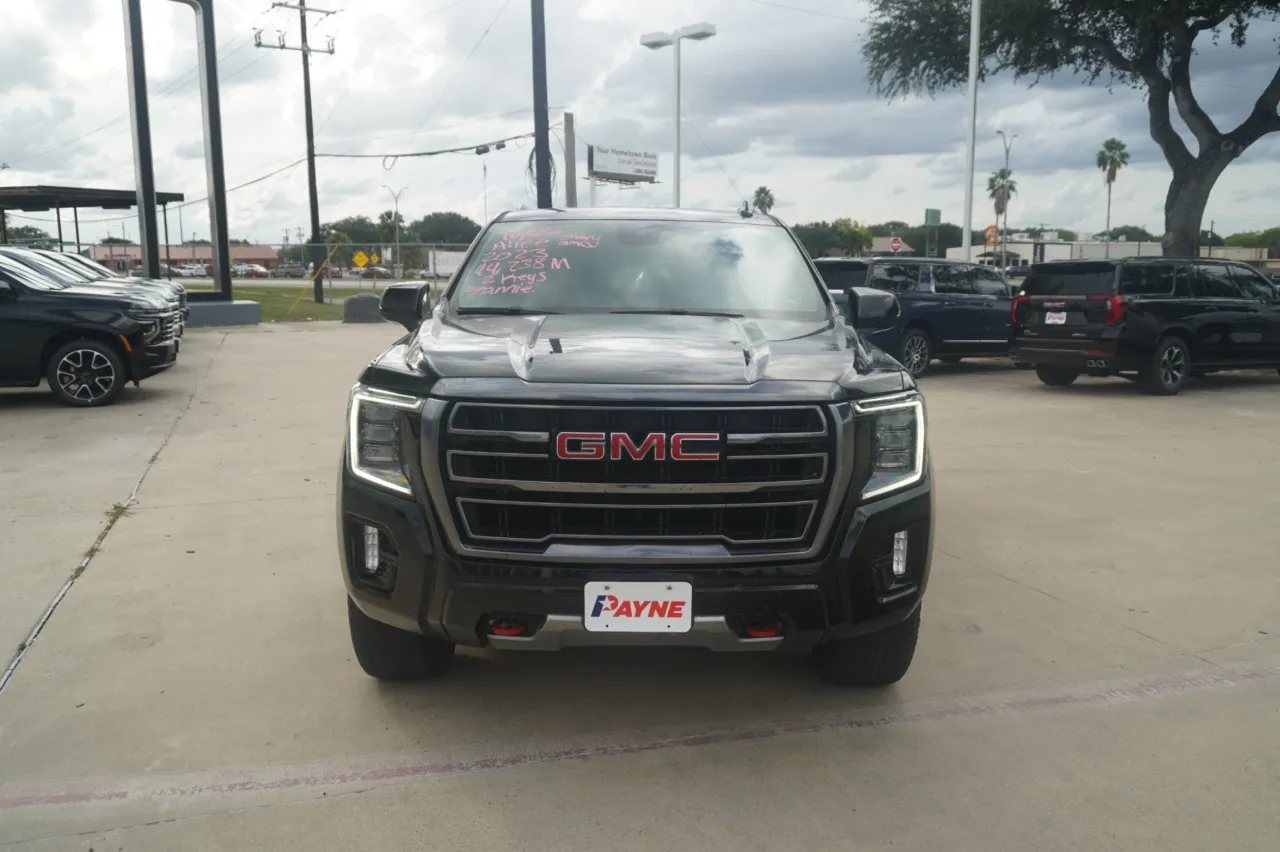 2023 GMC Yukon XL AT4
