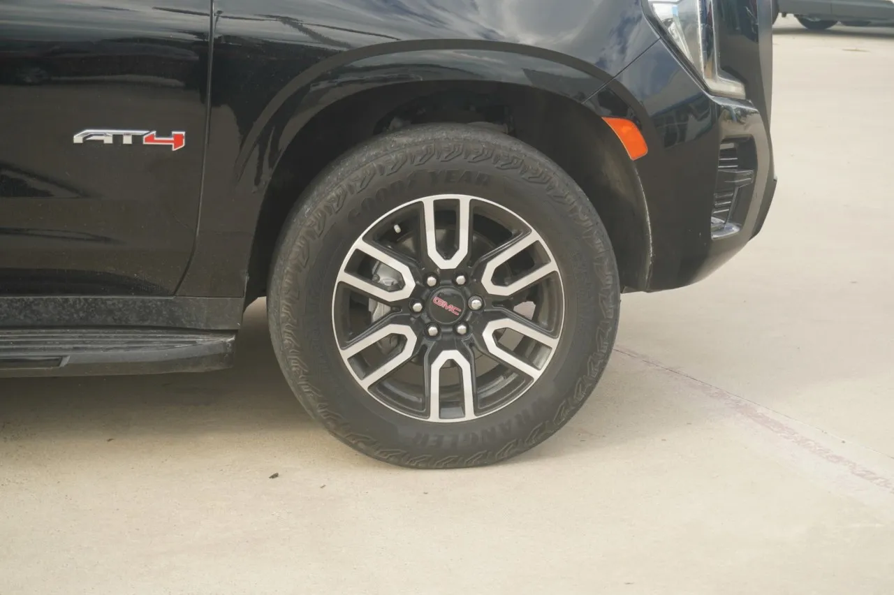 2023 GMC Yukon XL AT4