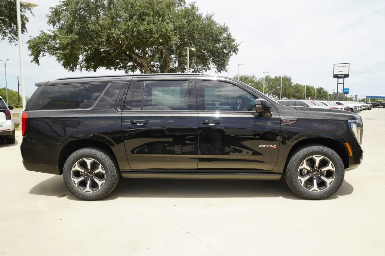 2026 GMC Yukon XL AT4 Ultimate