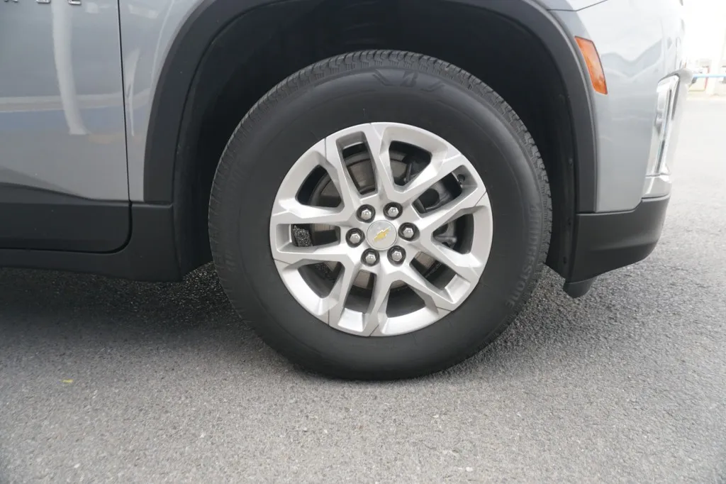 2023 Chevrolet Traverse LS 2023 Chevrolet Traverse LS