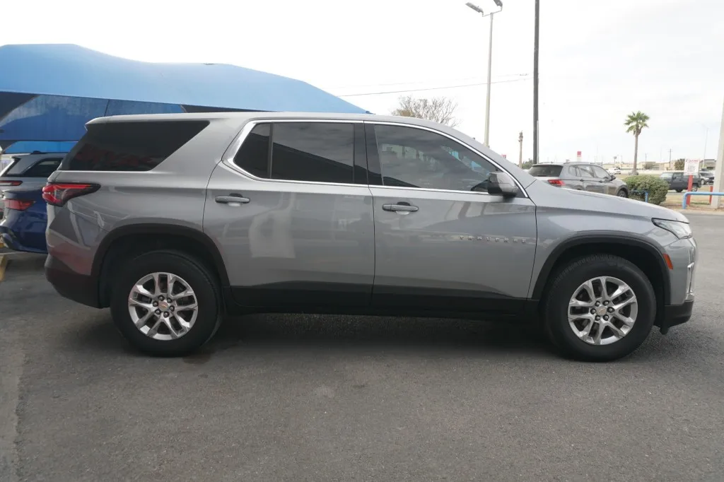 2023 Chevrolet Traverse LS 2023 Chevrolet Traverse LS