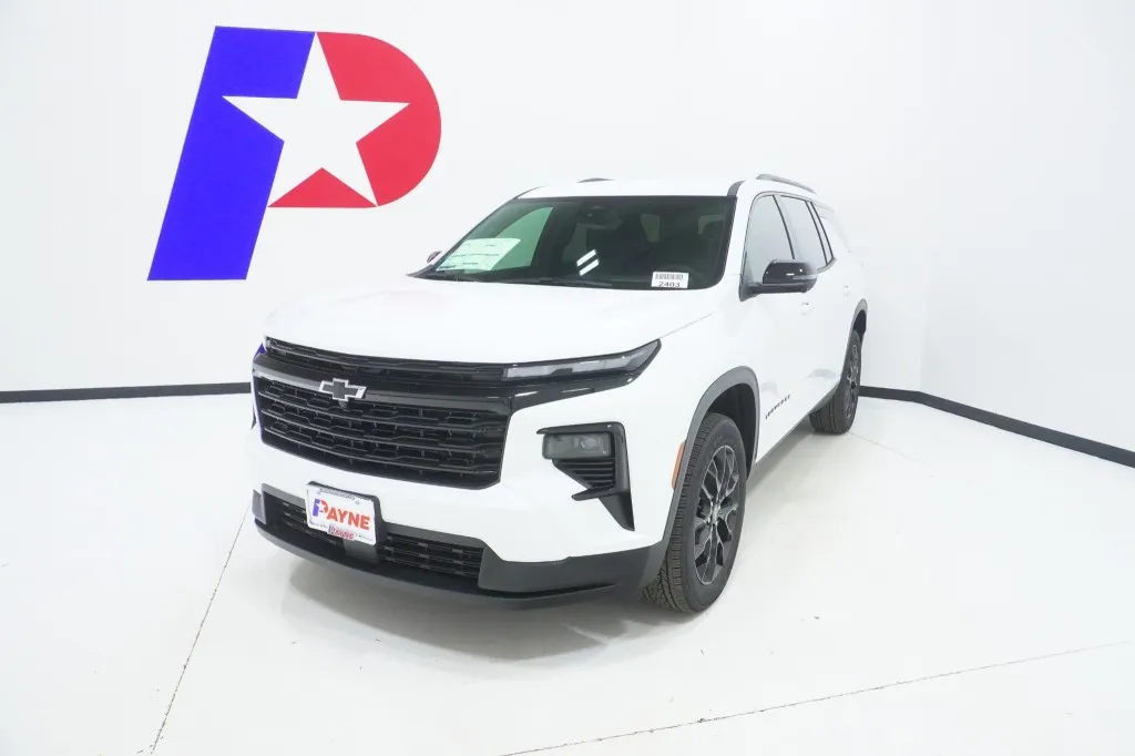 2026 Chevrolet Traverse FWD LT