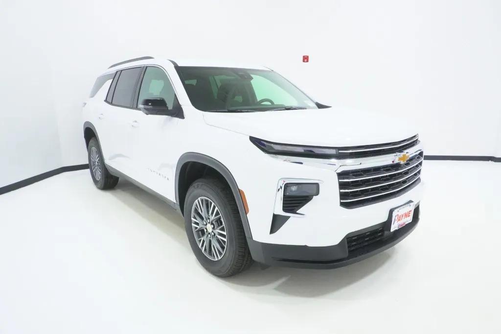 2026 Chevrolet Traverse FWD LT