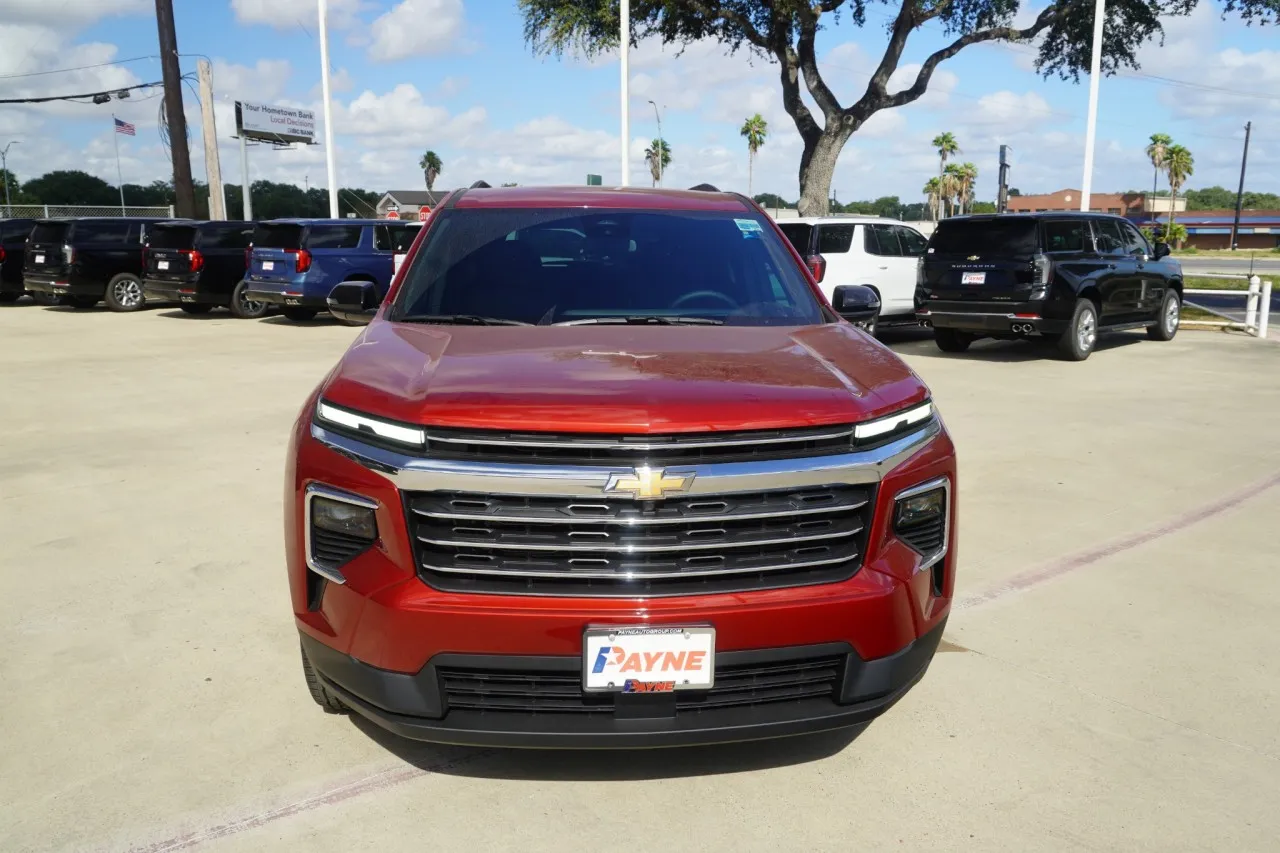 2027 Chevrolet Traverse FWD LT