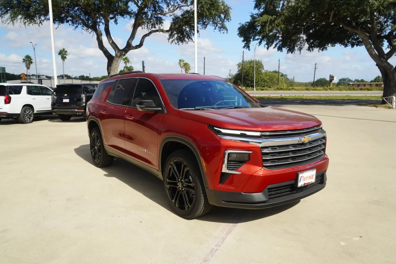 2027 Chevrolet Traverse FWD LT