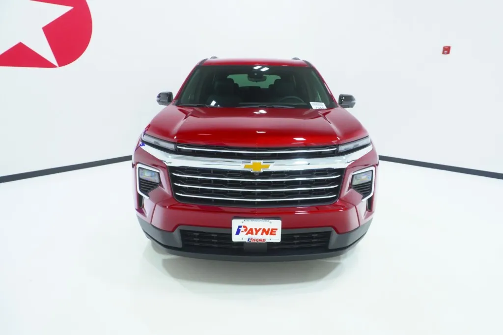 2027 Chevrolet Traverse FWD LT