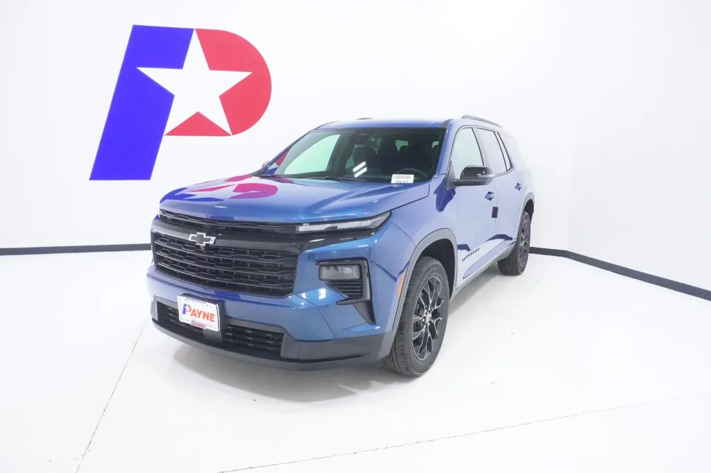 2026 Chevrolet Traverse FWD LT