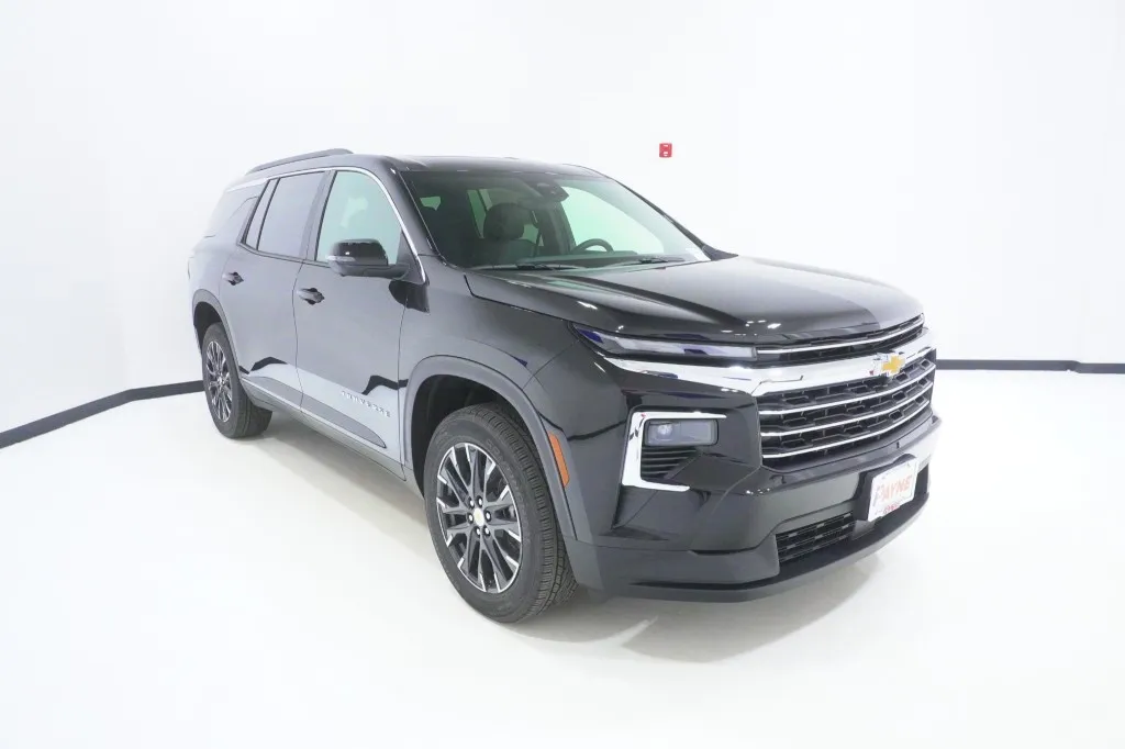 2026 Chevrolet Traverse FWD LT