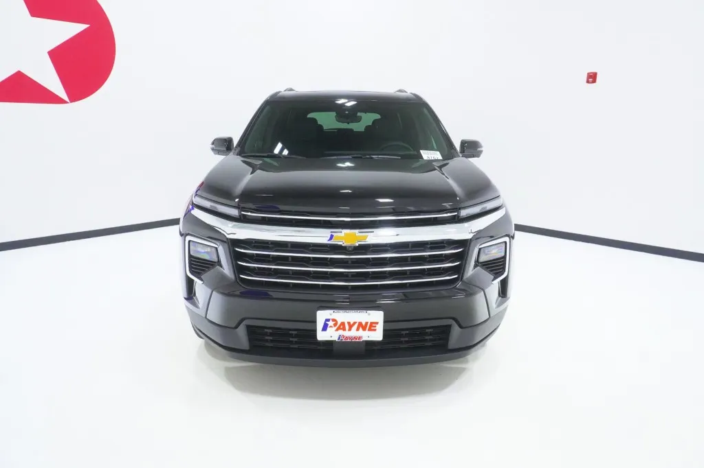 2026 Chevrolet Traverse FWD LT