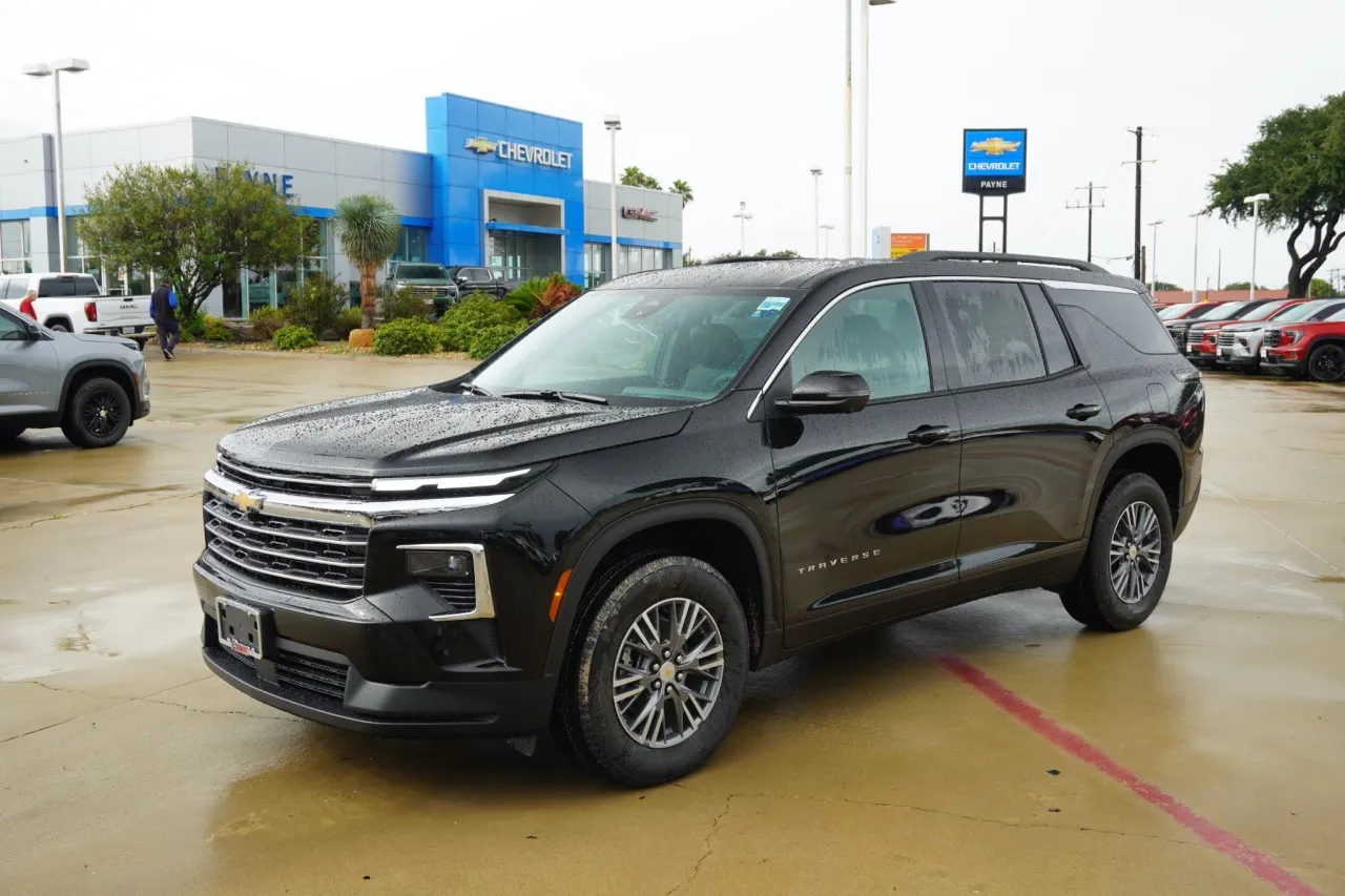 2027 Chevrolet Traverse FWD LT
