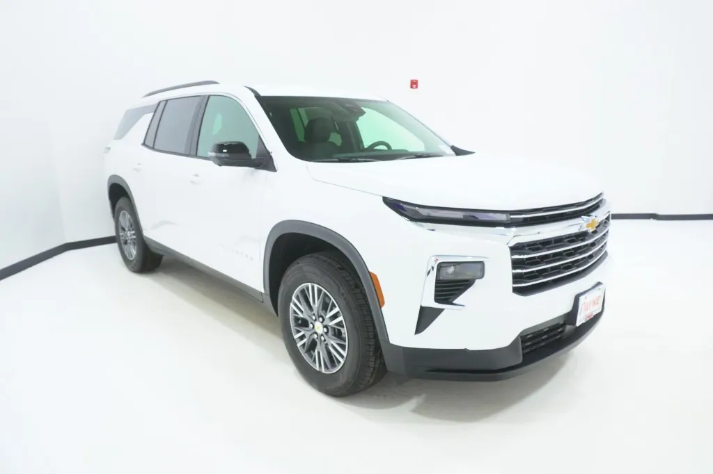 2027 Chevrolet Traverse FWD LT