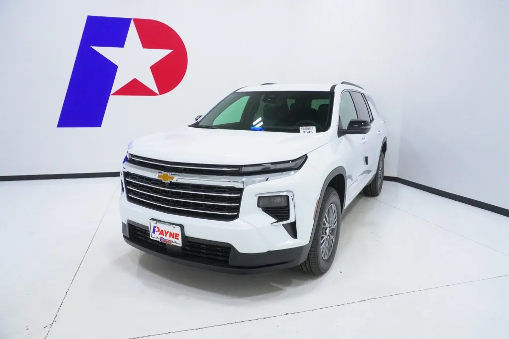 2026 Chevrolet Traverse FWD LT