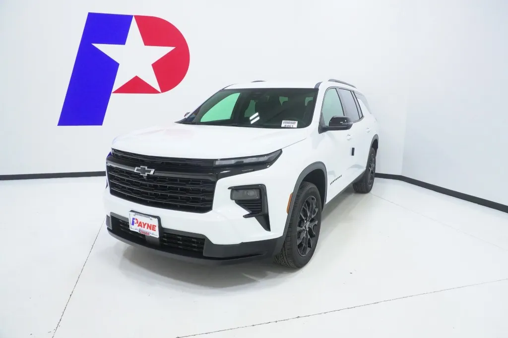 2026 Chevrolet Traverse FWD LT