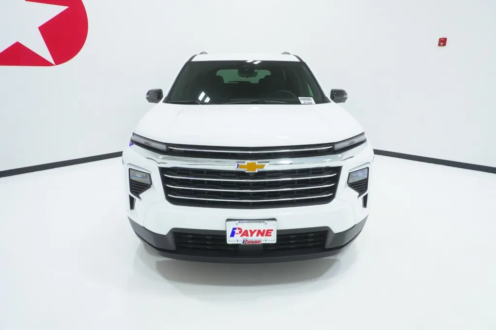 2026 Chevrolet Traverse FWD LT