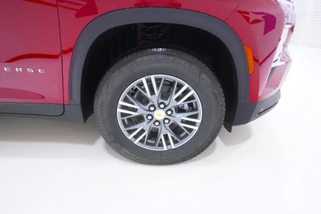 2026 Chevrolet Traverse FWD LT