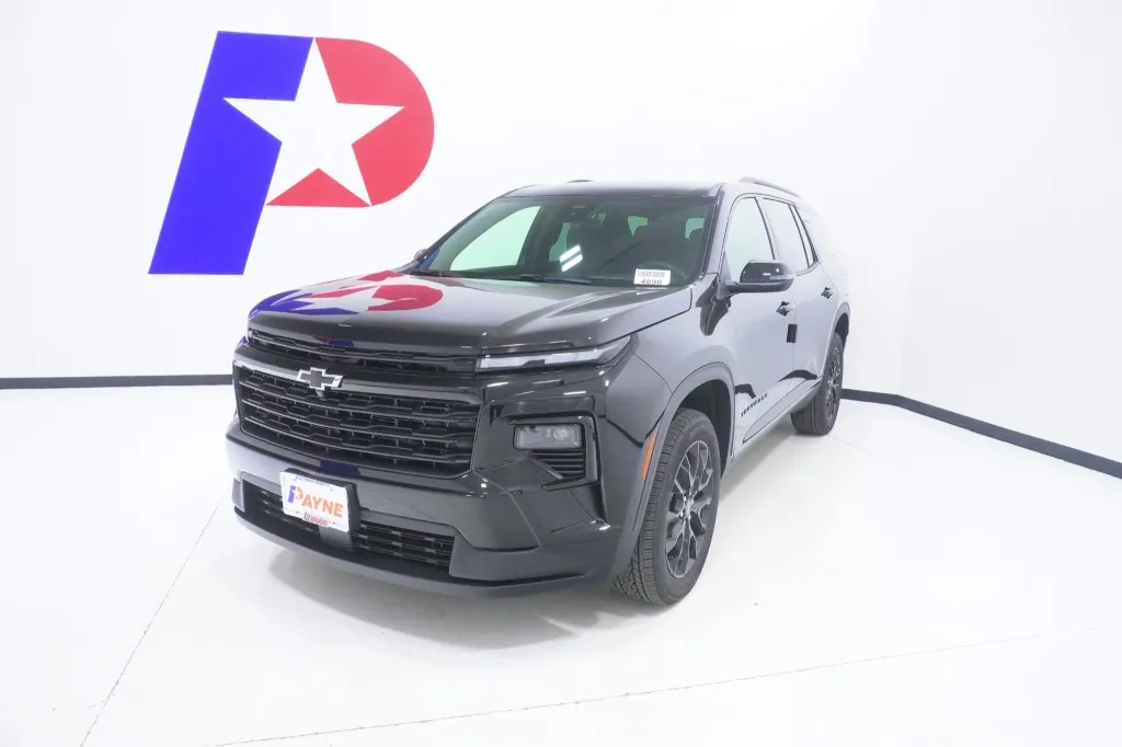 2026 Chevrolet Traverse FWD LT