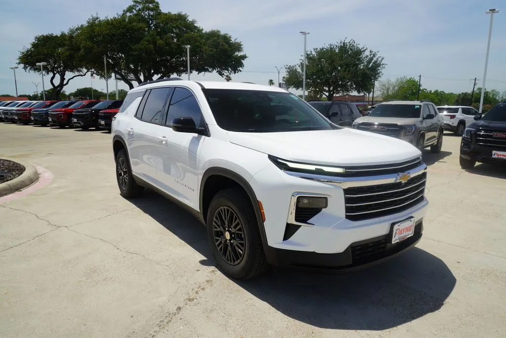 2026 Chevrolet Traverse LT