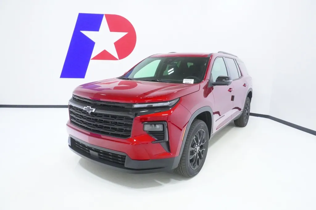 2026 Chevrolet Traverse FWD LT