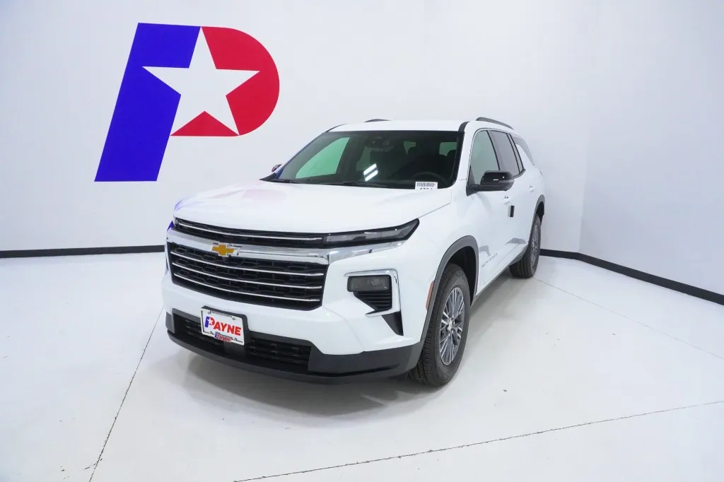2026 Chevrolet Traverse FWD LT