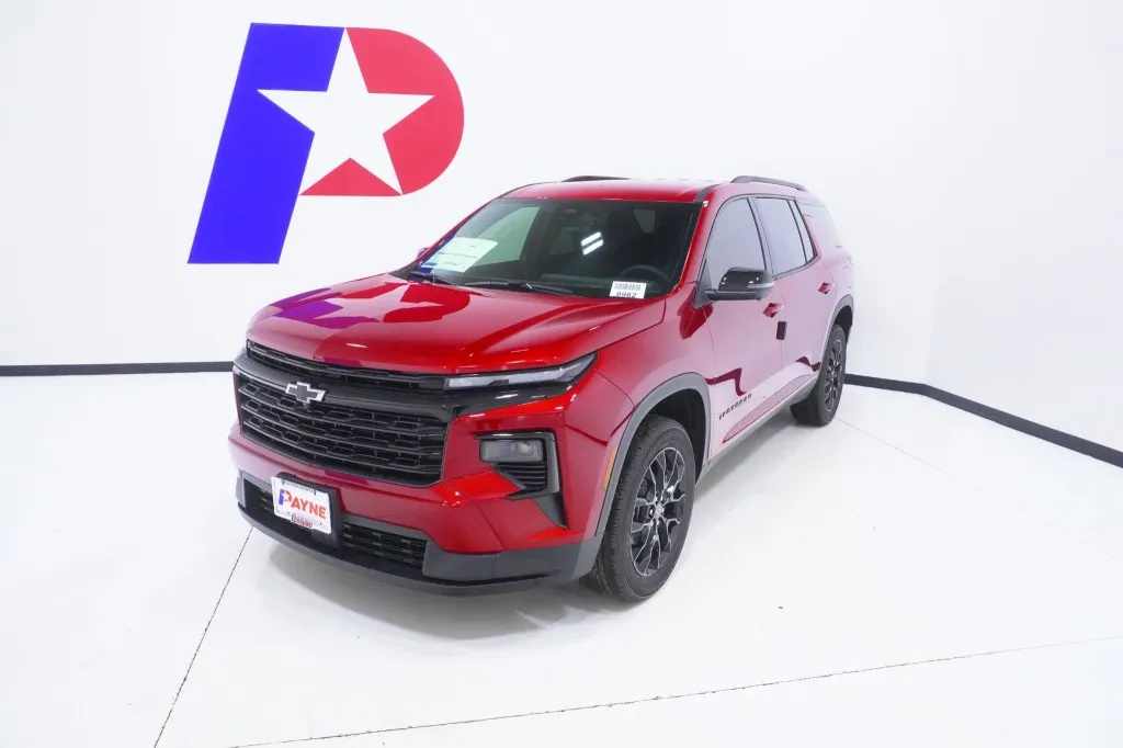 2026 Chevrolet Traverse LT's photo